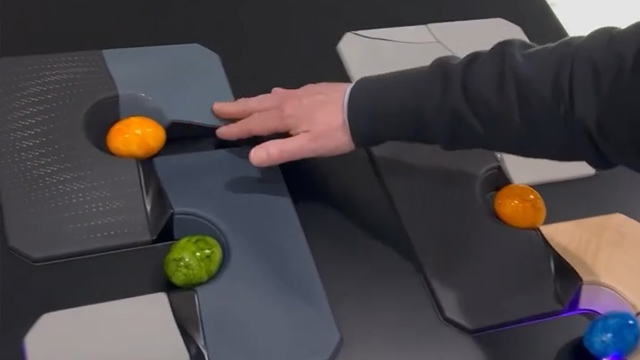 Interaktive Materialmuster-Präsentation f&uuml;r Faurecia